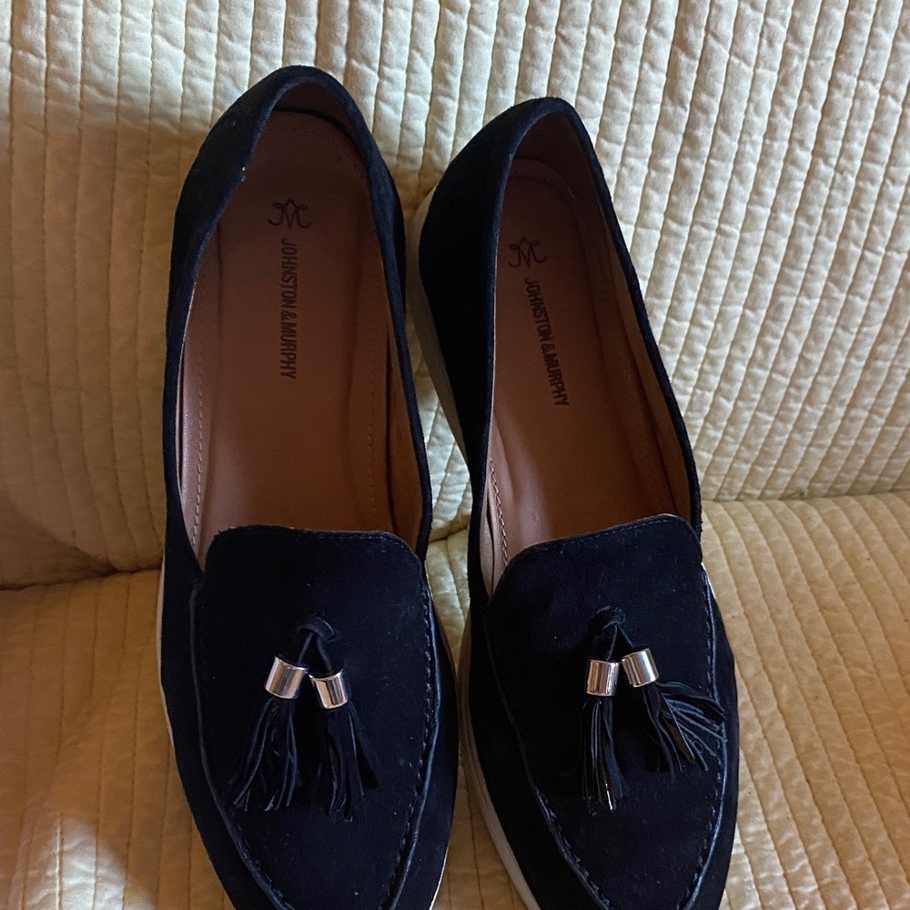 Johnston & Murphy Women's black suede Darlene Tassel Loafers